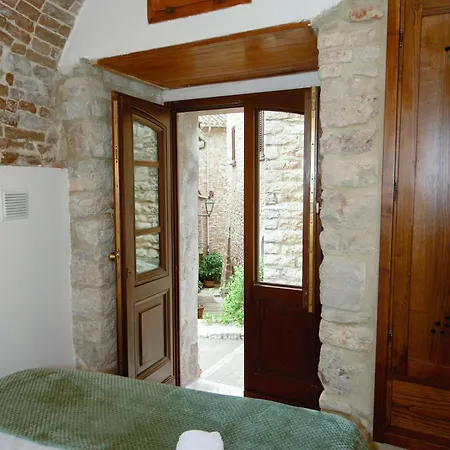 La Casina Nel Borgo Di Umbria *